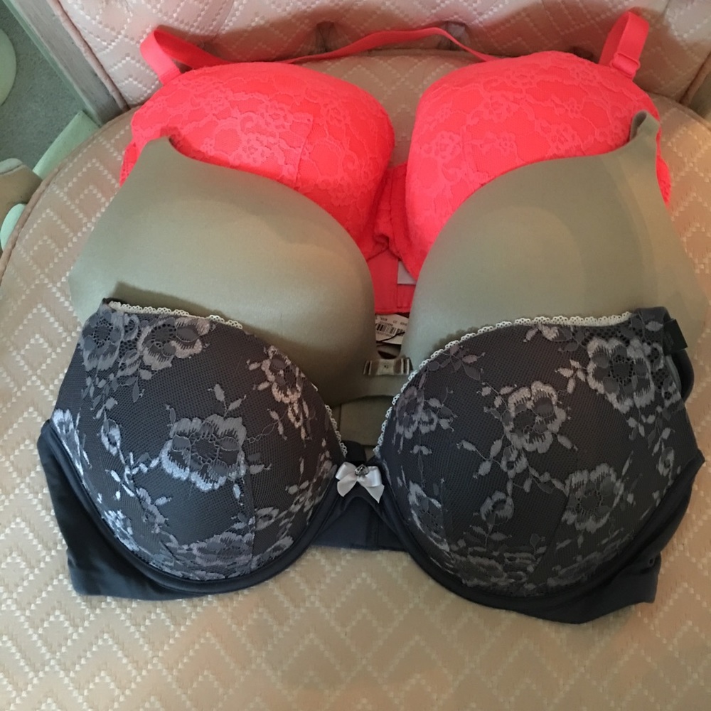 38D Bras by VS. New.